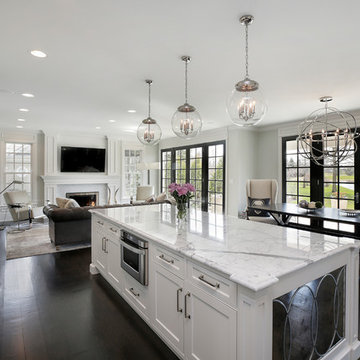 Open Concept Floor Plan Percect for Entertaining