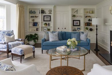 Inspiration for a transitional living room remodel in New York