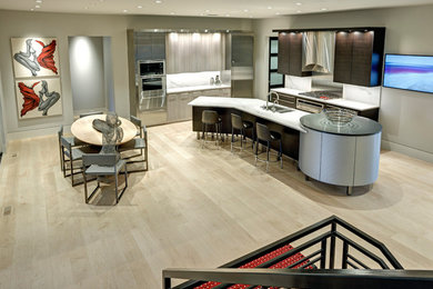 Example of a trendy kitchen design in Kansas City