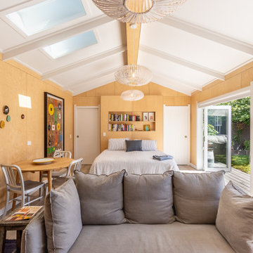 Beachside Studio Apartment