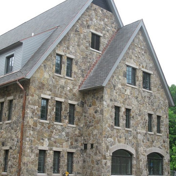 Tahoe Natural Thin Stone Veneer Exterior