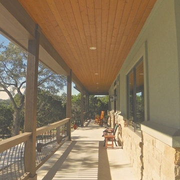 Lake View Courtyard Home