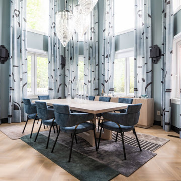 Queen Home Dining Room