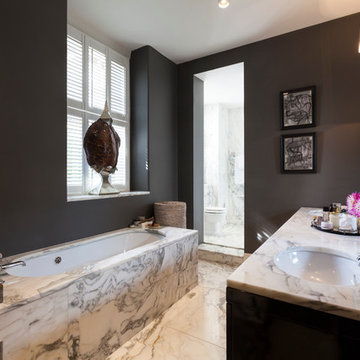 Oakwood Court, Holland Park, London