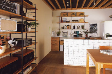 This is an example of a midcentury kitchen in Osaka.