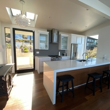 A House in the Clouds: Luxury 2 Bedroom Home with Breathtaking Views