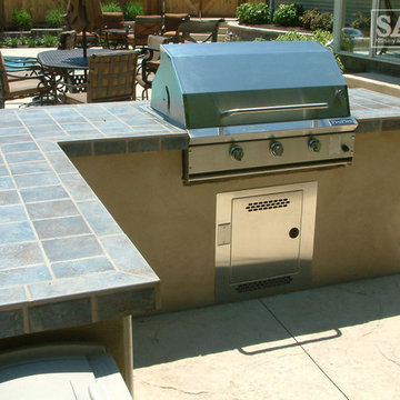 Outdoor Kitchens and Fireplaces