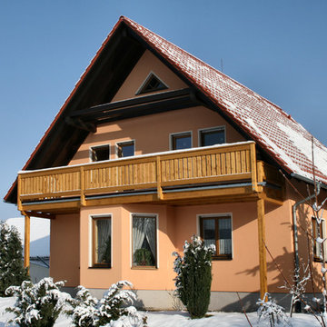 Einstöckige Balkone und Terrassen