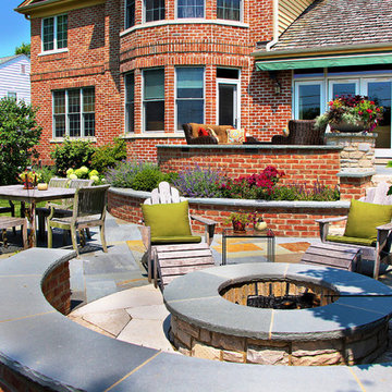 Colonial Charm - Glenview Residence