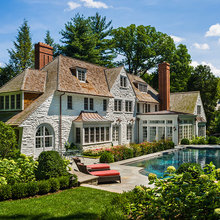 Exterior Bay windows