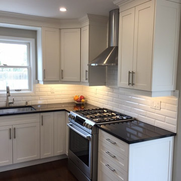 White Kitchen's 2