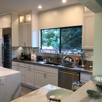 White Face-Framed Kitchen with Full Overlay Doors