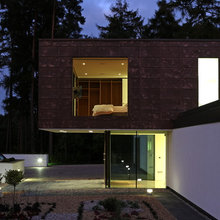 cantilever balcony