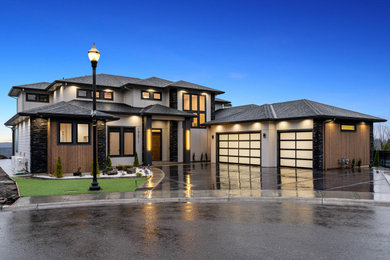 Inspiration for a modern exterior home remodel in Portland