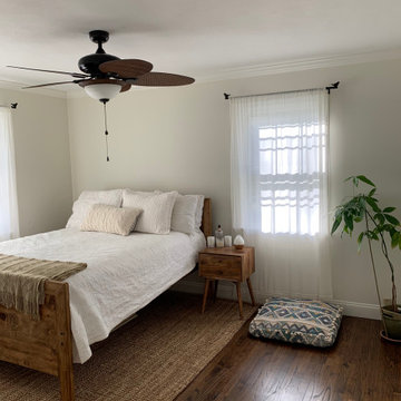 Custom Queen Size Bed Frame w/Knotty Pine