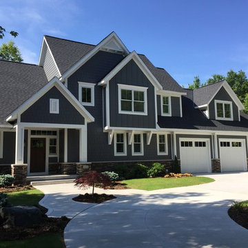 Transitional Life Style Home in the Woods