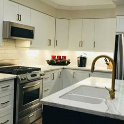 Vermont Shaker | Matte White Cabinet Doors - Kitchen Cabinetry