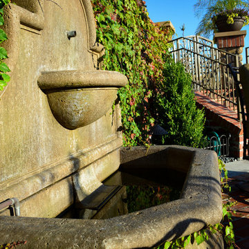 Corner lot Courtyard