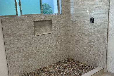 Example of a bathroom design in San Diego