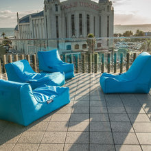 Pool Seating