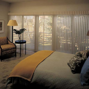 Hunter Douglas