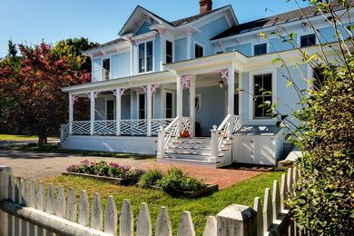 Victorian exterior home idea in Boston