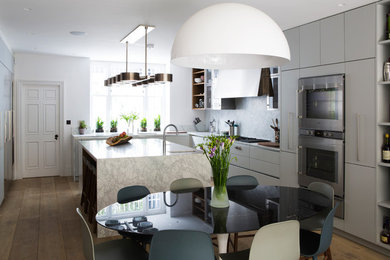 Photo of a contemporary kitchen in London.