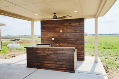 Covered Patio with Outdoor Kitchen in Needville, TX