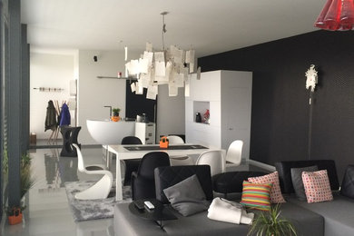 Modernes Wohnzimmer in Sonstige