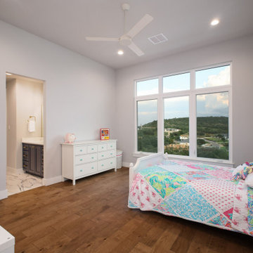 Modern: 4,950 ft², 4 BR/4 BA/2 ST home