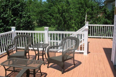 Inspiration for a craftsman backyard deck remodel in Other with no cover