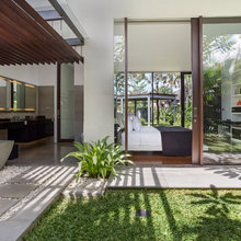 Curb appeal/ Outdoor living