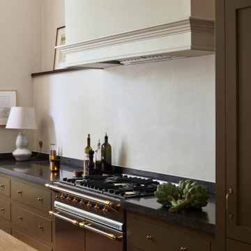The Regent's Park Kitchen by deVOL