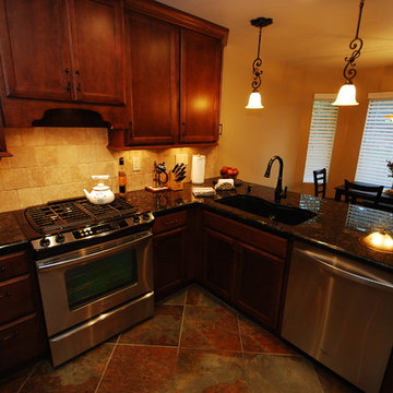 Maple Chestnut/Volga Blue Granite