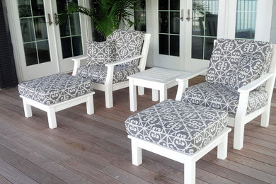Inspiration for a transitional porch remodel in Miami
