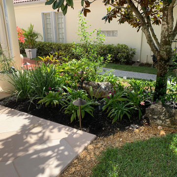 Tropical color in Village Walk