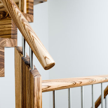 Faltwerktreppe aus Zebrano