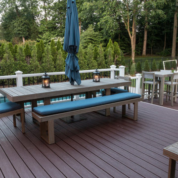 Elegant Pool & Entertaining Deck