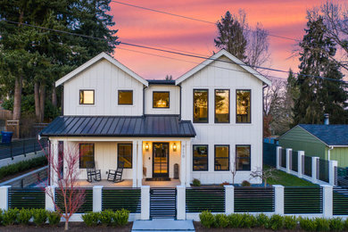 Country exterior home photo in Seattle