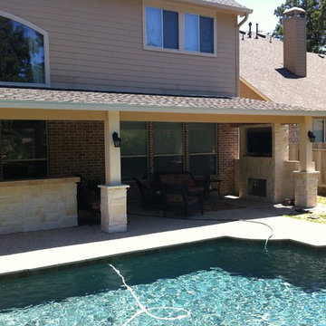 Houston Outdoor Kitchen and Media Area - Long, Narrow Space