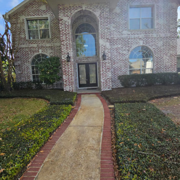 Walk way to German smeared home