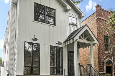 Example of an exterior home design in Chicago