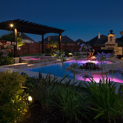 Pool and Pool Area Lighting - 屋外照明