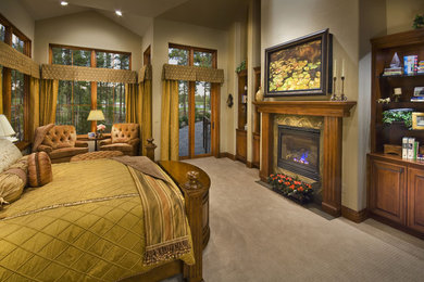 Inspiration for a timeless bedroom remodel in San Francisco