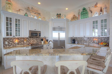 This is an example of a kitchen in Miami.