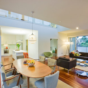 Example of a minimalist home design design in Canberra - Queanbeyan