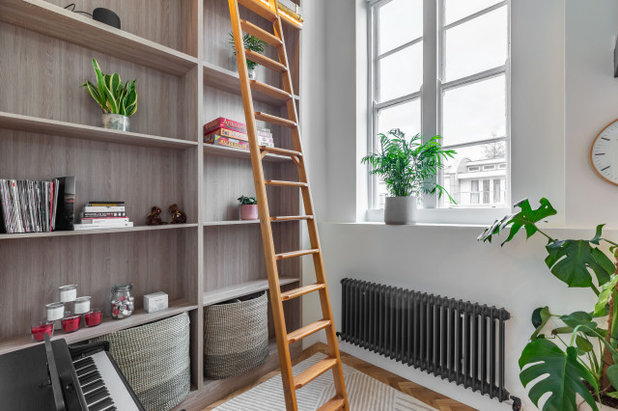 Contemporary Hallway & Landing by Studio Akiva