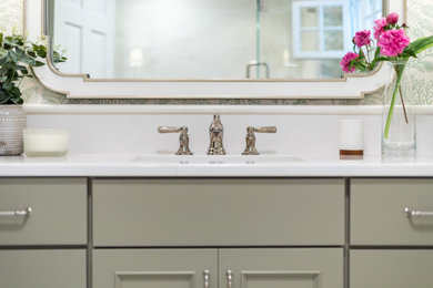 Example of a classic bathroom design in Boston