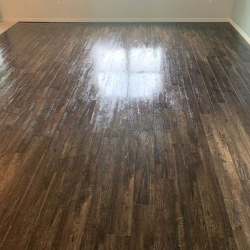 LVP / Luxury Vinyl Plank (+Stairs)