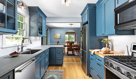 5 Countertops That Look Beautiful in a Dark Blue Kitchen